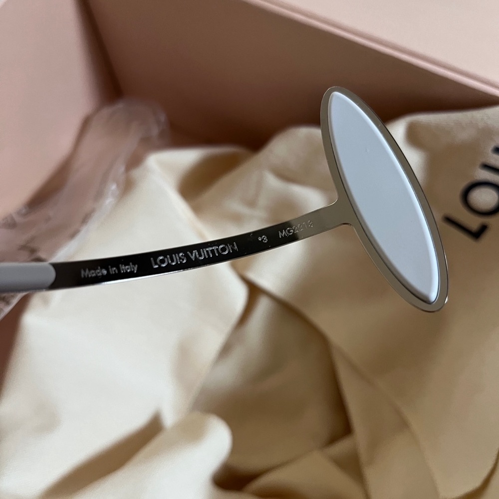 LV Fiction Mask Sunglasses - Picture 13 of 13